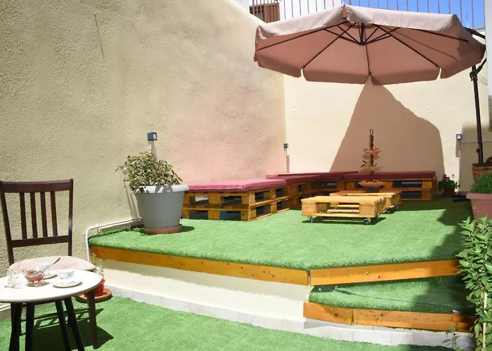 Little Yard & #2 Naxos City