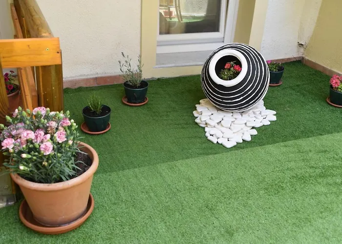 Апартаменты Little Yard & #2