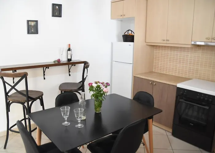 Little Yard & #2 Апартаменты Naxos City